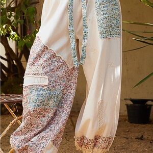 ☀️ISO POL Boho Patchwork Floral pants